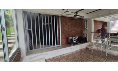 Casa campestre urbana de 800 M2 en 749 mill en La Mesa Cund