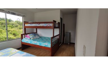 Casa campestre urbana de 800 M2 en 749 mill en La Mesa Cund