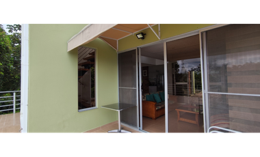 Casa campestre urbana de 800 M2 en 749 mill en La Mesa Cund