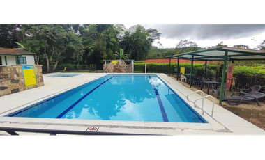 Casa Campestre de 1000 M2 en condominio, en La Mesa Cund, COL