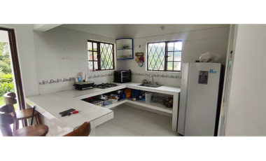 Casa Campestre de 1000 M2 en condominio, en La Mesa Cund, COL