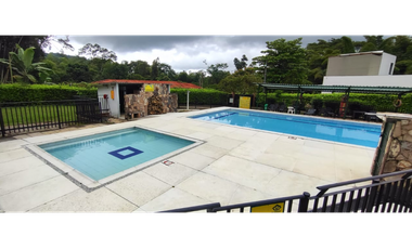 Casa Campestre de 1000 M2 en condominio, en La Mesa Cund, COL