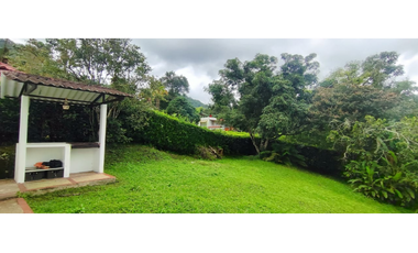 Casa Campestre de 1000 M2 en condominio, en La Mesa Cund, COL