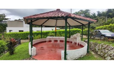 Casa Campestre de 1000 M2 en condominio, en La Mesa Cund, COL