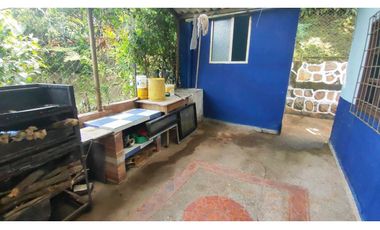 Venta de casalote de 410 M2 en 280 mill neg, se recibe vehículo