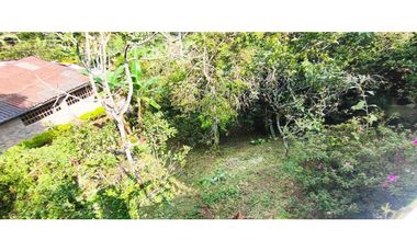 Venta de casalote de 410 M2 en 280 mill neg, se recibe vehículo