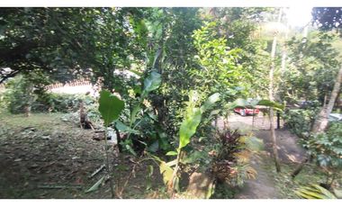 Venta de casalote de 410 M2 en 280 mill neg, se recibe vehículo