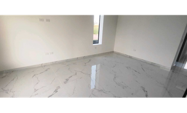 ESTRENA CASA urbana de 250 M2 en 490 mill en #lamesacundinamarca