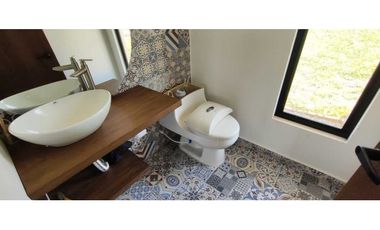 Venta de casa campestre de 2000 M2 en 780 mill en La Mesa Cund ESTRENA