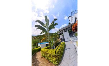 Venta de casa campestre de 370 M2 en 550 mill en La Mesa Cund