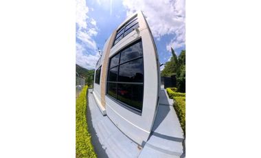 Venta de casa campestre de 370 M2 en 550 mill en La Mesa Cund