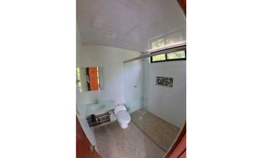 Venta de casa campestre de 370 M2 en 550 mill en La Mesa Cund