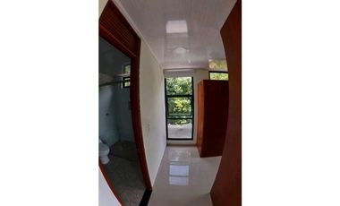 Venta de casa campestre de 370 M2 en 550 mill en La Mesa Cund