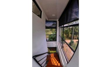 Venta de casa campestre de 370 M2 en 550 mill en La Mesa Cund