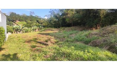 venta de lote de 2327 M2 en 235 mill negociables en La Mesa Cund.