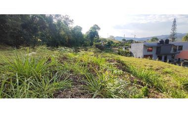 venta de lote de 2327 M2 en 235 mill negociables en La Mesa Cund.