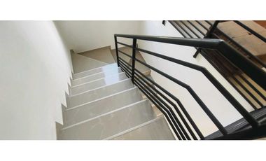 Se vende casa campestre de 1500 M2 en 890 mill con piscina en La Mesa