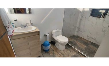 Se vende casa campestre de 1500 M2 en 890 mill con piscina en La Mesa