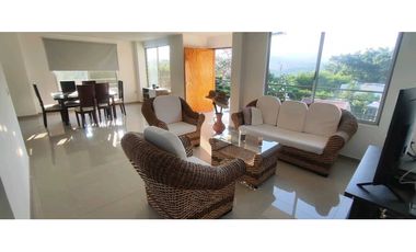 Se vende casa campestre de 1500 M2 en 890 mill con piscina en La Mesa