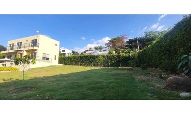 Se vende casa campestre de 1500 M2 en 890 mill con piscina en La Mesa