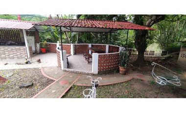 Venta de casalote de 900 M2 en 339 mill en San Javier - La Mesa Cund