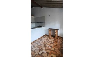 Casa económica de 50 M2 en 155 mill en La Mesa Cund, a 4 MIN del centr