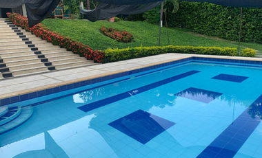 Casalote campestre de 2500 m2 en 650 mill entre La Mesa, con vista.