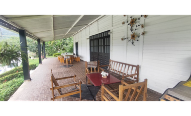 Casalote campestre de 2500 m2 en 650 mill entre La Mesa, con vista.