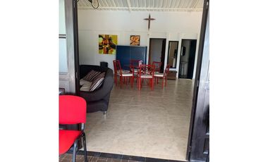 Casalote campestre de 2500 m2 en 650 mill entre La Mesa, con vista.