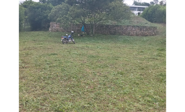 Venta de lote en condominio de 2345 M2  en 225 mill neg, en La Mesa