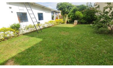 Casa campestre de 1708 M2 en 890 M2 cerca al parque de #lamesacund