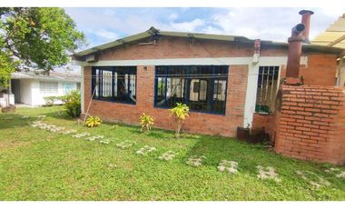Casa campestre de 1708 M2 en 890 M2 cerca al parque de #lamesacund