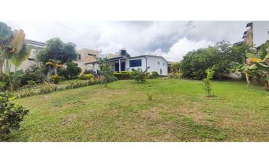 Casa campestre de 1708 M2 en 890 M2 cerca al parque de #lamesacund