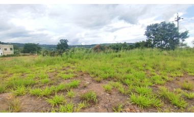 Hermoso lote en condominio de 1700 M2 en 240 mill en La Mesa CUnd