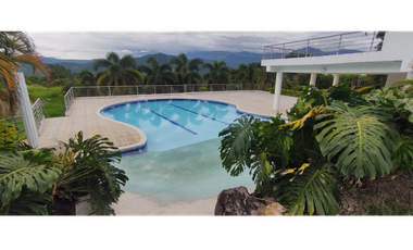 Hermoso lote en condominio de 1700 M2 en 240 mill en La Mesa CUnd