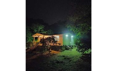 Venta de casalote de 1600 M2 en 379 mill en Tena Cund COL