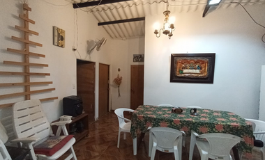 Venta de casalote de 1600 M2 en 379 mill en Tena Cund COL