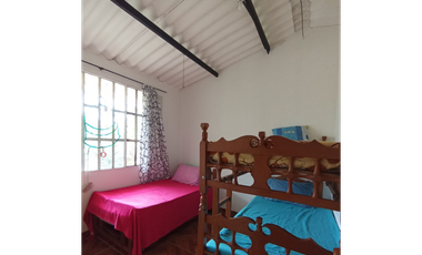 Venta de casalote de 1600 M2 en 379 mill en Tena Cund COL