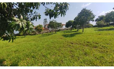 Hermoso lote de 1600 M2 en 240 millones en La Mesa Cund, COL.