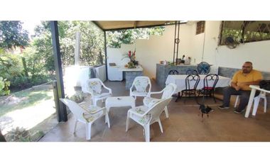 Lindo casalote de 1100 M2 en 489 mill en La Mesa Cund, COL plano.