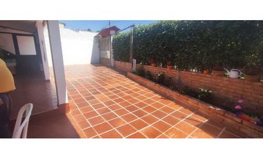 Lindo casalote de 1100 M2 en 489 mill en La Mesa Cund, COL plano.