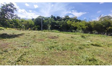 Venta de lote de 1500 M2 en 259 mill en La Gran Via de Tena Cund plano