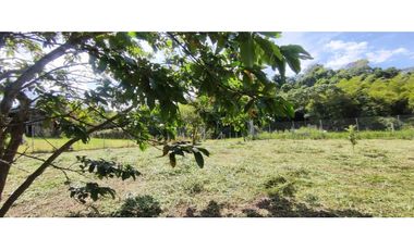 Venta de lote de 1500 M2 en 259 mill en La Gran Via de Tena Cund plano