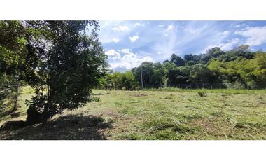 Venta de lote de 1500 M2 en 259 mill en La Gran Via de Tena Cund plano