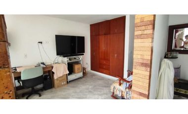 venta de casa urbana en conjunto de 152 M2 en 395 mill en La Mesa Cund