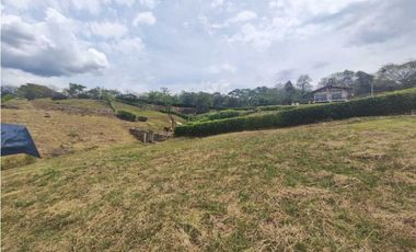 Lote de 1500 M2 en 160 mill en La Mesa Cund, a 12 del parque principa