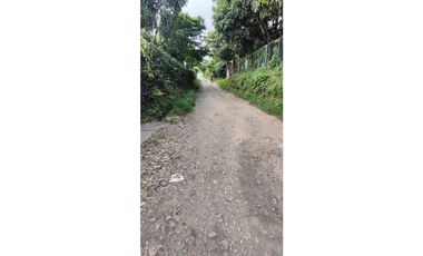 Venta de casalote de 1293 M2 en 280 millones en La Mesa Cund, COL