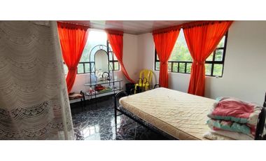 Venta de casalote de 1293 M2 en 280 millones en La Mesa Cund, COL