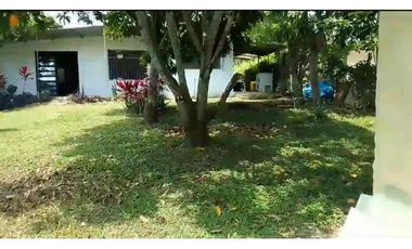 Venta de casalote de 1350 M2 en 399 millones en La Mesa Cund