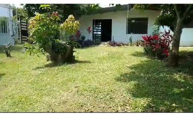 Venta de casalote de 1350 M2 en 399 millones en La Mesa Cund